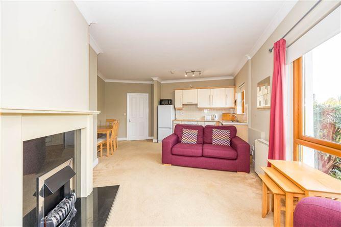 3 Manor House, Ongar, Dublin 15, County Dublin, historical listing image 5