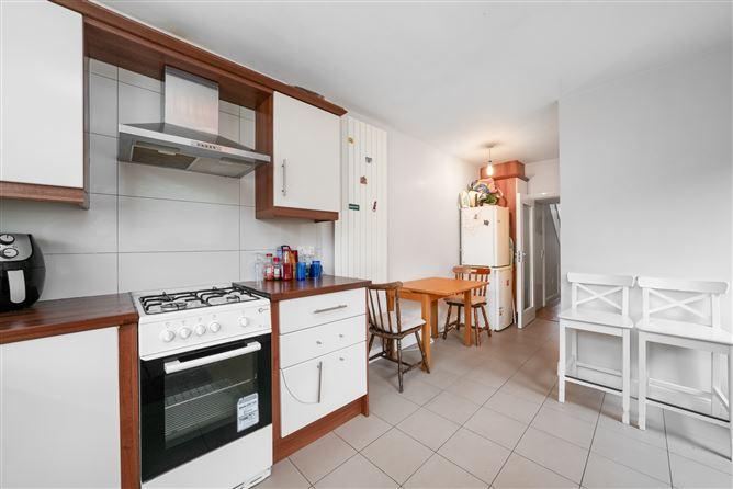 Original advertisement for 33 CARLINGFORD RD, DRUMCONDRA, DUBLIN 9