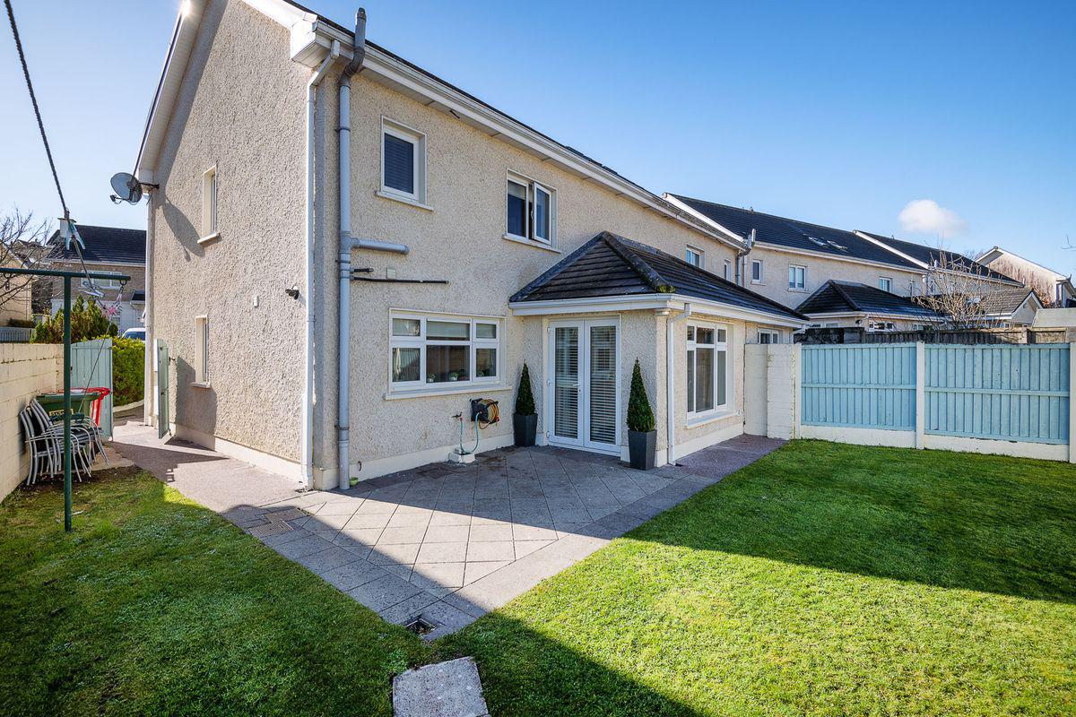 46 Clarkes Wood, Mount Oval Village, Rochestown, Co. Cork, T12DEA8, historical listing image 3