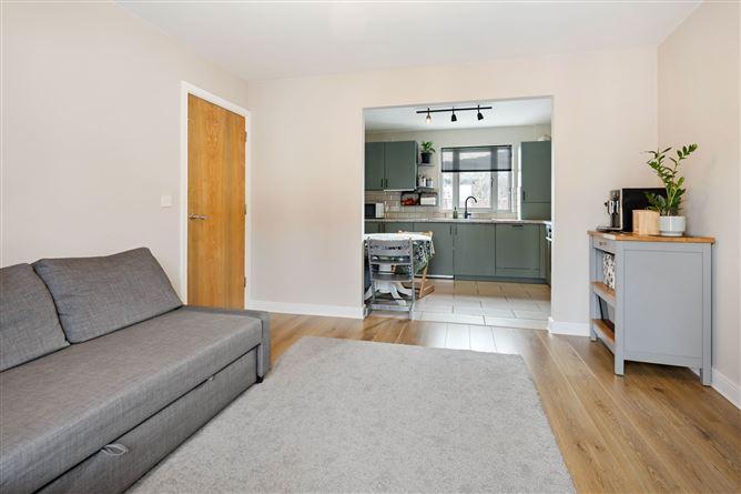 29 Cluain Shee, Aiken's Village, Sandyford, Dublin 18, D18RV06, historical listing image 4