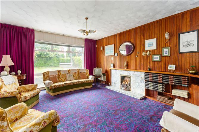 6 Joyce Avenue, Foxrock, Dublin 18, historical listing image 4