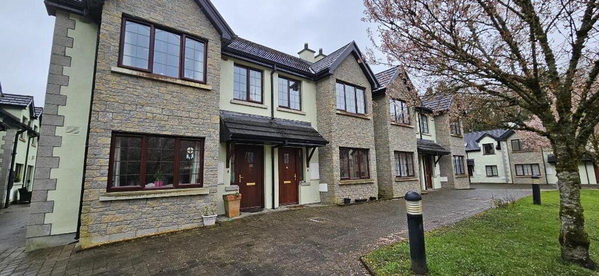 24 Mac Raghnaill Court, Lough Rinn, Mohill, Co. Leitrim, N41TF61, historical listing image 2