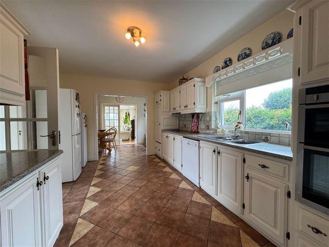 Sunshine Cottage, Lissava, Co. Tipperary, historical listing image 4
