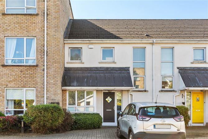 25 The Courtyard, Clonsilla Road, Clonsilla, Dublin 15, historical listing image 1
