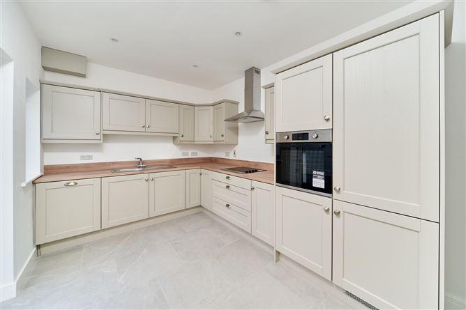 27 The Avenue, Rathdale, Enfield, Co. Meath, historical listing image 5