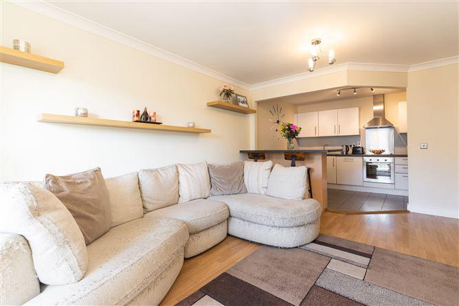 32 The Cedar, Cruagh Wood, Stepaside, Dublin 18, historical listing image 4