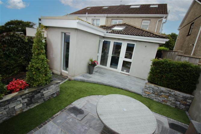 No. 10 The Heathers, Classes Lake, Ballincollig, Cork, historical listing image 5