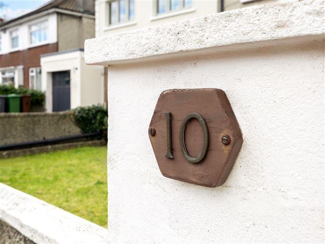10 Springfield Crescent, Templeogue, Dublin 6W, historical listing image 4