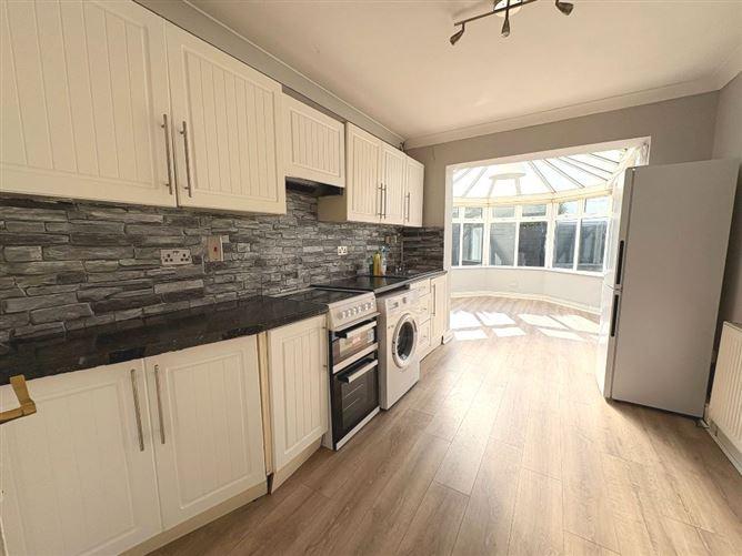1 Woodvale Crescent, Clonsilla, Dublin 15, historical listing image 5