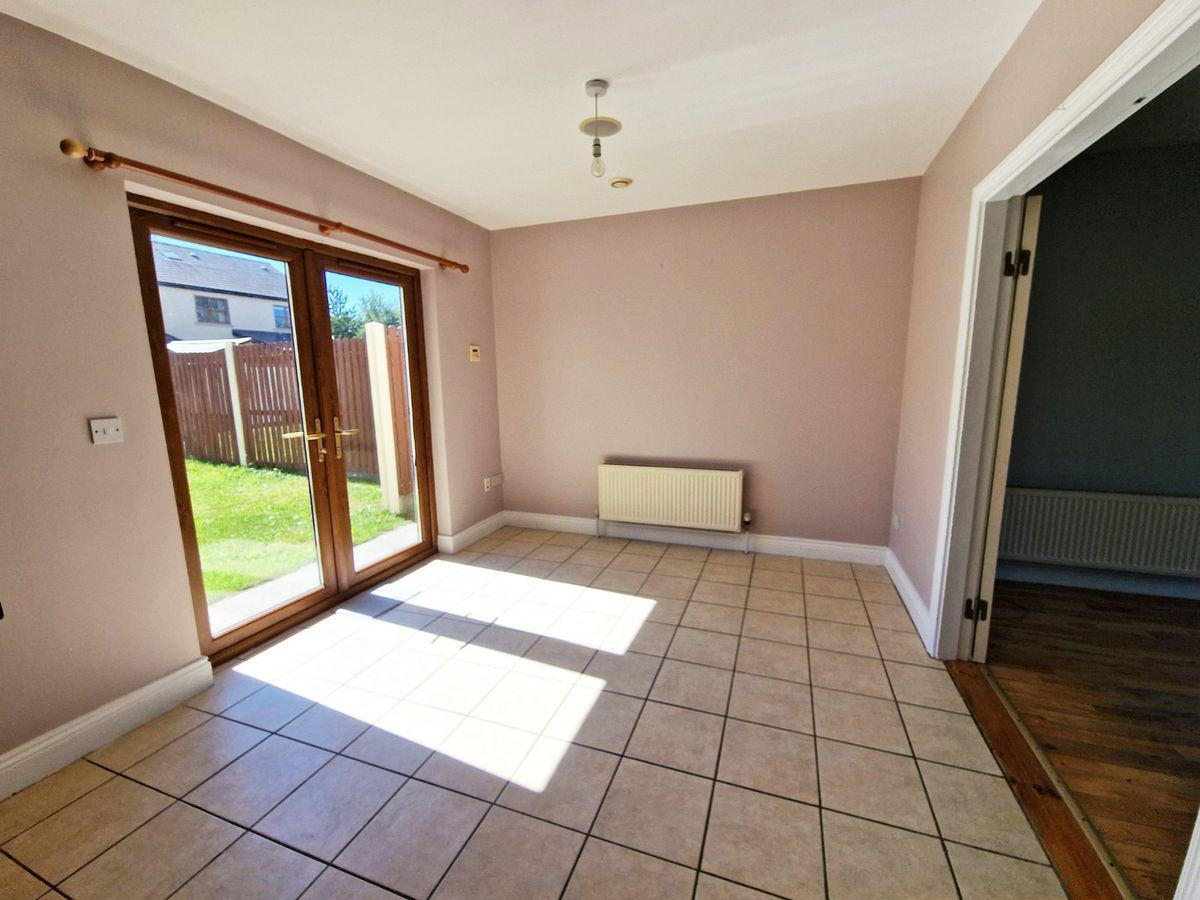 8 Victoria Court, Lahinch Road, Ennis, Co. Clare, V95T8X2, historical listing image 4