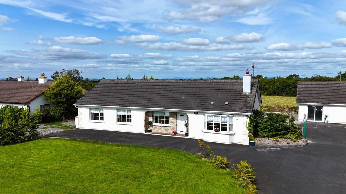Rathgoggin South, Charleville, Co. Cork, P56E267, historical listing image 1