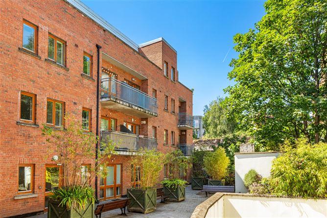 9 Frederick Court, Frederick Lane North, Dublin 1, historical listing image 1