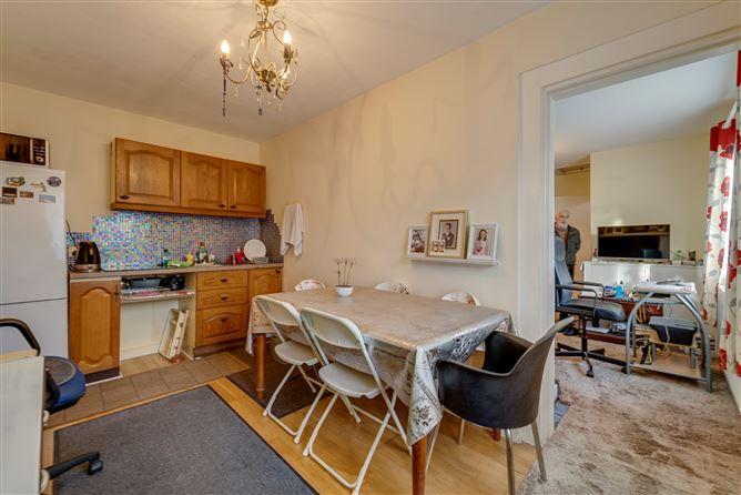 6 Robinhood Road, Clondalkin, Dublin 22, D22FA40, historical listing image 5