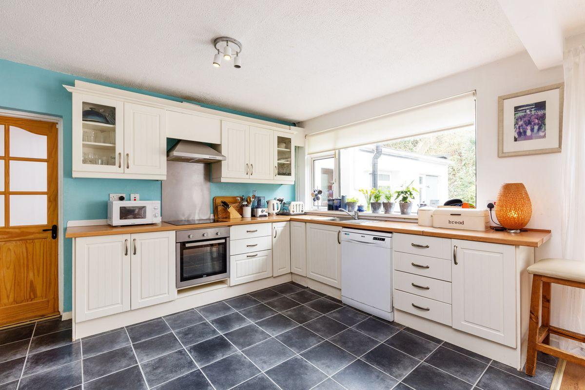 Original advertisement for 5 EVORA PARK, HOWTH, DUBLIN 13
