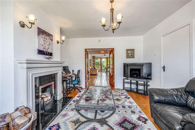 37 Ballinteer Crescent, Ballinteer, Dublin 16, historical listing image 5