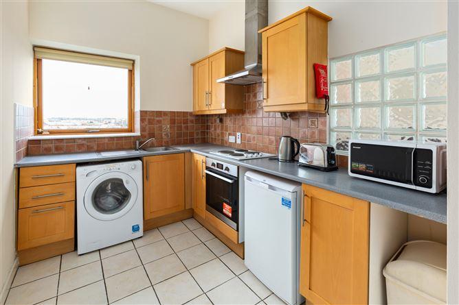 96 Spencer House, Custom House Square, IFSC, Dublin 1, historical listing image 5