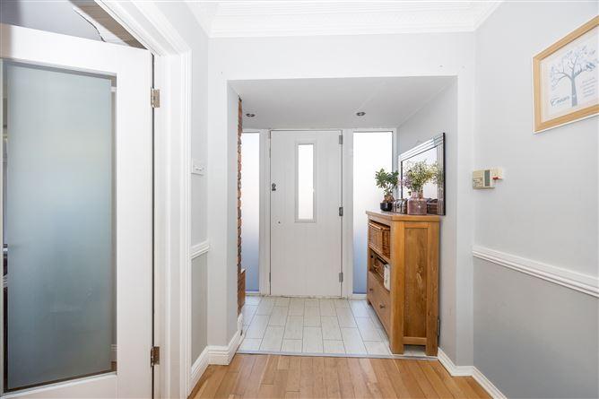 24 Castlefield Manor, Broomfield, Malahide, County Dublin, historical listing image 3