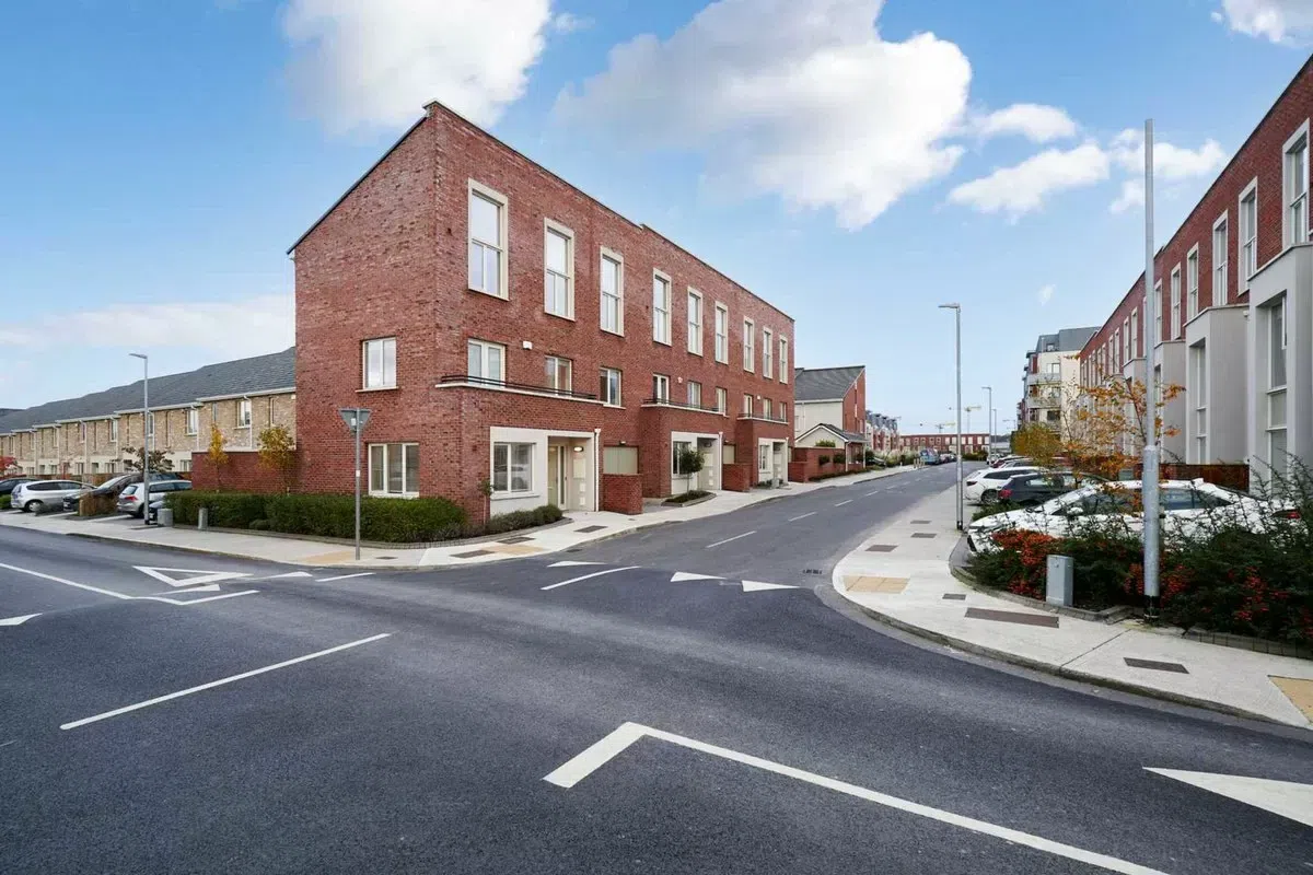 21 Pelletstown Avenue, Royal Canal Park, Ashtown, Dublin 15, County Dublin, historical listing image 1