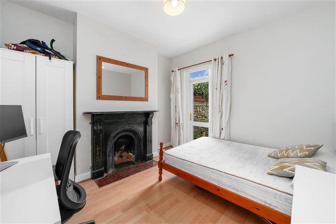 Original advertisement for 33 CARLINGFORD RD, DRUMCONDRA, DUBLIN 9