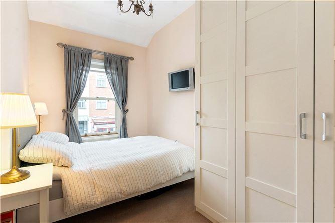 8 Grattan Street, Grand Canal Dk, Dublin 2, historical listing image 6