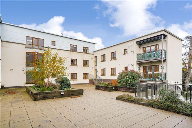 10 Garthy Wood, Knocklyon,   Dublin 16, historical listing image 2