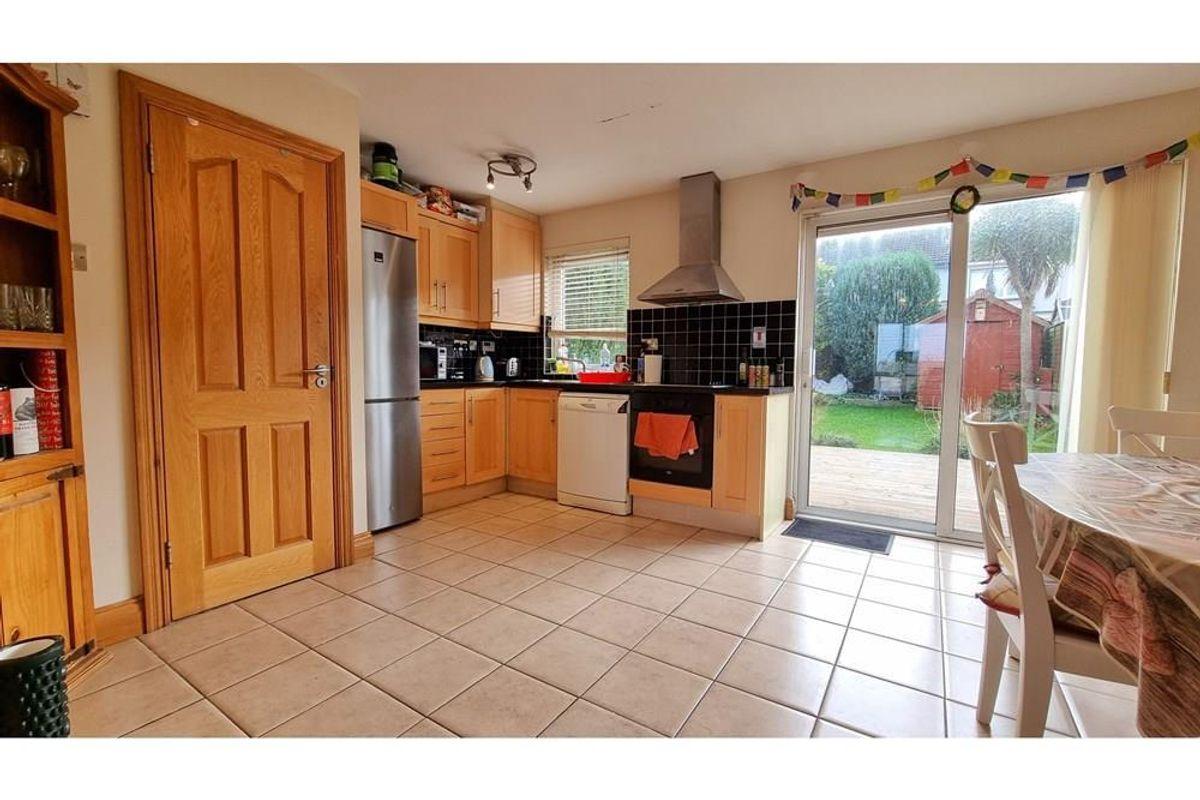 12 De Selby Court, Old Blessington Road, Tallaght, Dublin 24, D24EK50, historical listing image 5