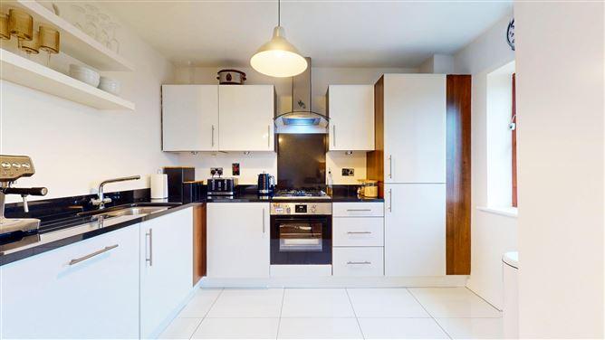 33, Wood Hall Stocking Avenue, Dublin 16, historical listing image 2