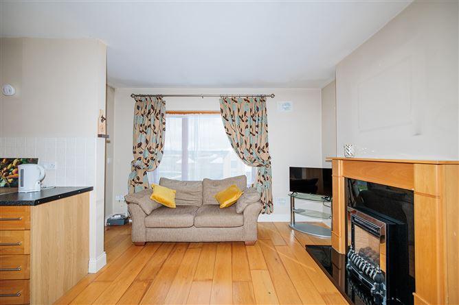 5 College Avenue, College Park, Kilkenny, Co. Kilkenny, R95YH34, historical listing image 5
