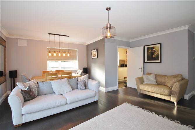 82 Carrigmore Crescent, D24XH95, historical listing image 4