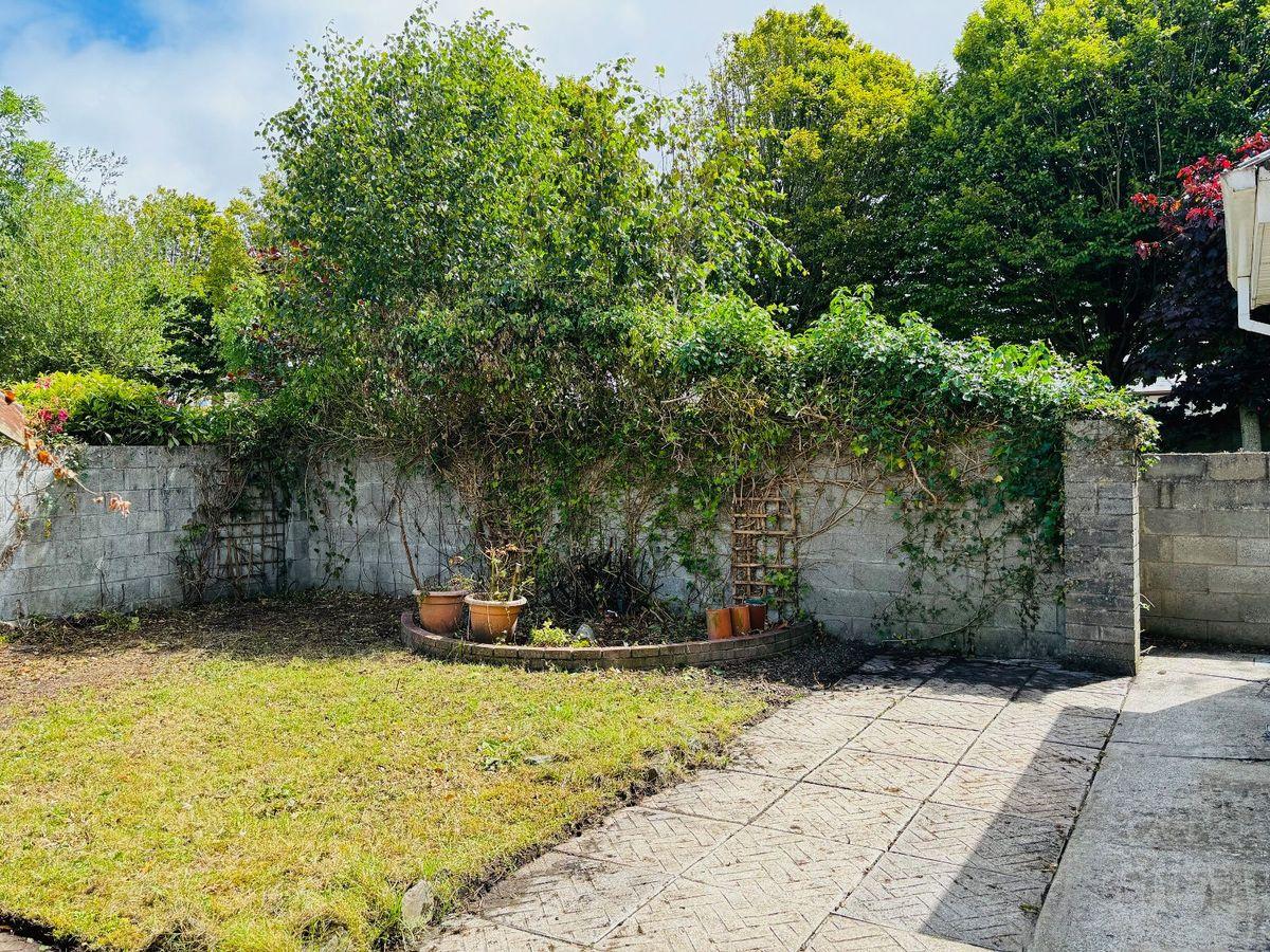 17 Park Avenue, Ennis, Ennis, Co. Clare, V95Y13W, historical listing image 3