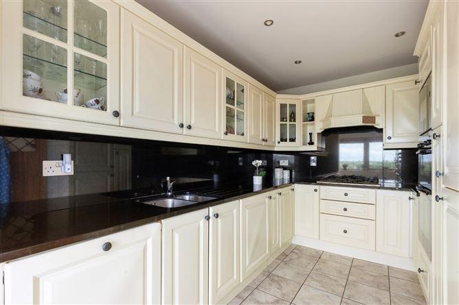 46 Kavanagh Hall, Collegewood, Castleknock, Dublin 15, historical listing image 6