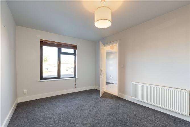 142a, Saint Maelruans Park, Dublin 24, historical listing image 4