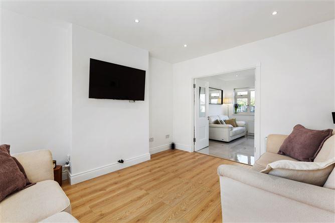 45 Castleknock Crescent, Castleknock, Dublin 15, historical listing image 3