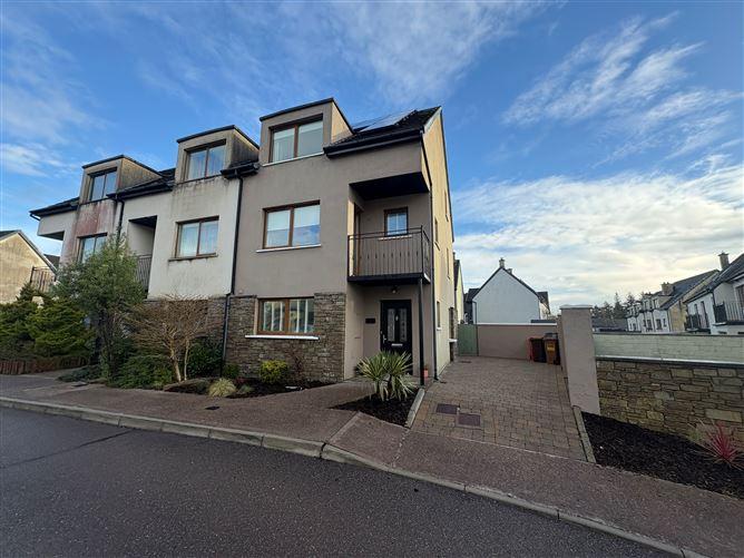 9 Oakridge, Meadowlands, Macroom, Cork, historical listing image 1