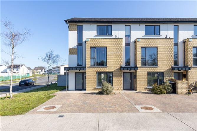 9 The Crescent, Green Hill, Clonhaston, Enniscorthy, Co. Wexford., historical listing image 1