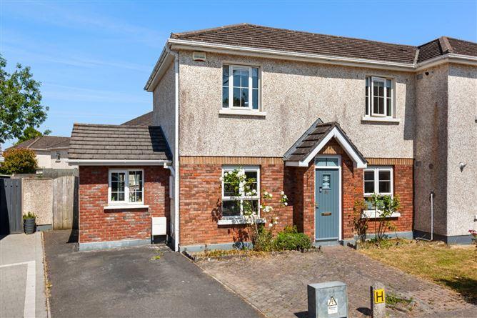 27 Bishops Orchard, Tyrrelstown, Dublin 15, D15W9F3, historical listing image 1