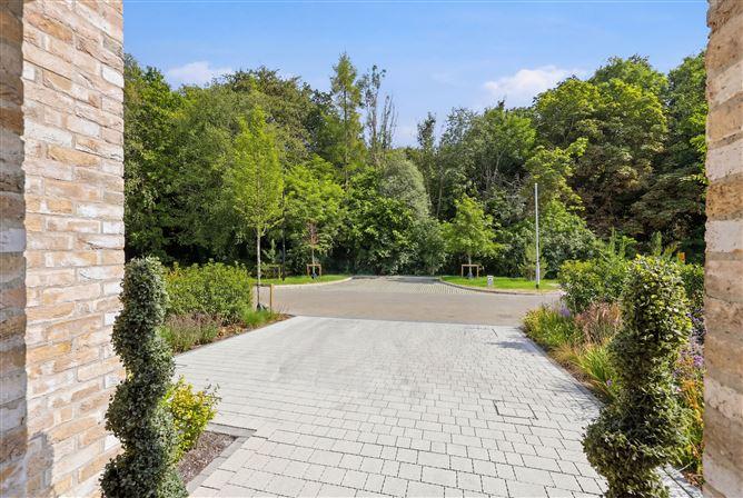 9 Blackcaps Grove, Auburn Woods, Malahide, historical listing image 4