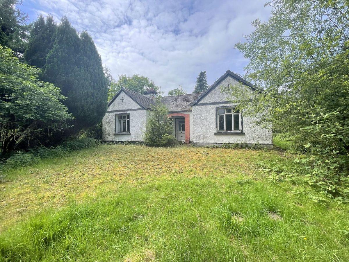 Roxborough, Roscommon, Roscommon Town, Co. Roscommon, F42X072, historical listing image 1