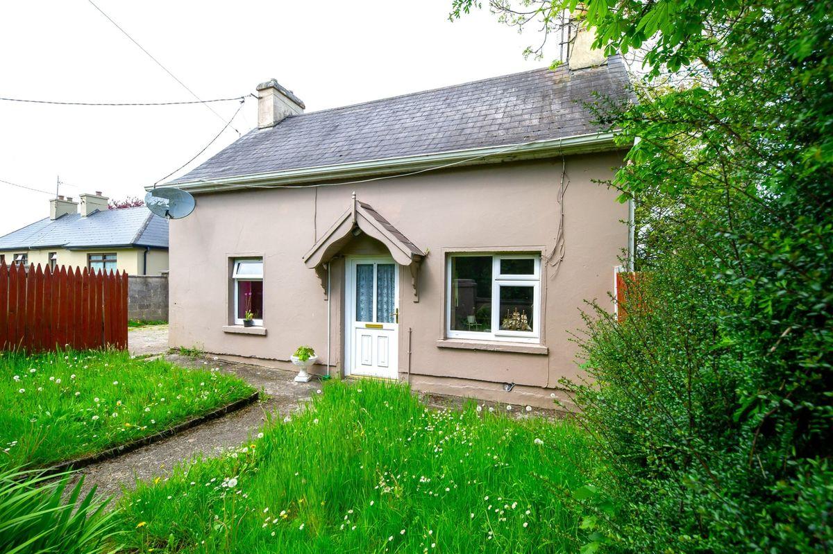 Smithfield, Glantane, Mallow, Cork, P51RK10, historical listing image 1