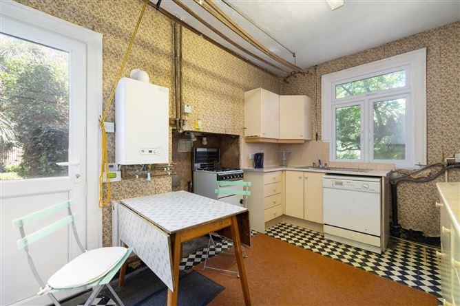 6 Aubrey Park, Shankill, Dublin 18, historical listing image 4