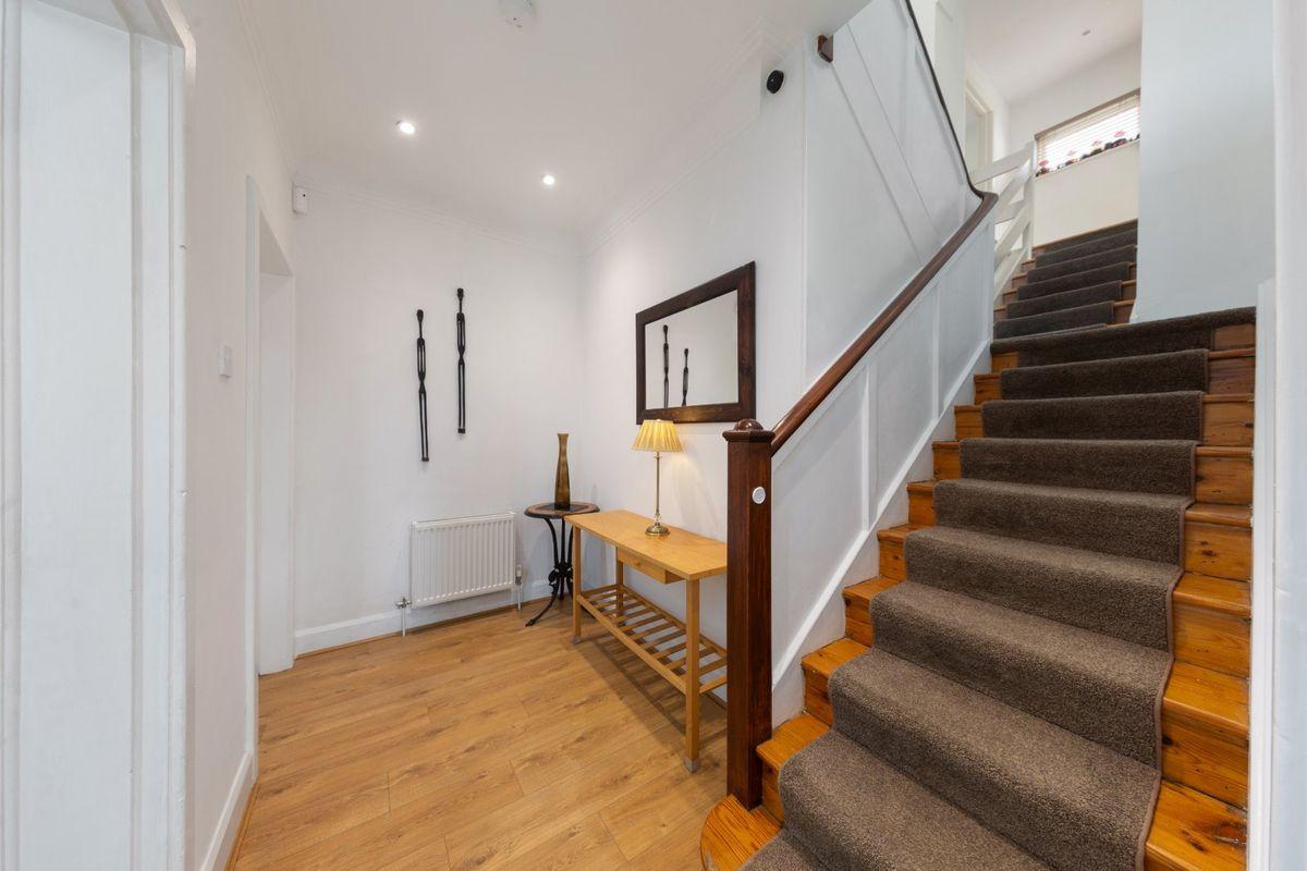 29 Landscape Crescent, Churchtown, Dublin 14, D14DT73, historical listing image 3
