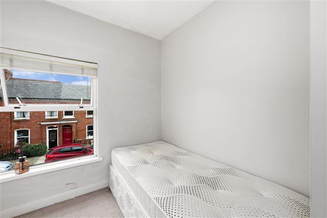 Original advertisement for 33 CARLINGFORD RD, DRUMCONDRA, DUBLIN 9