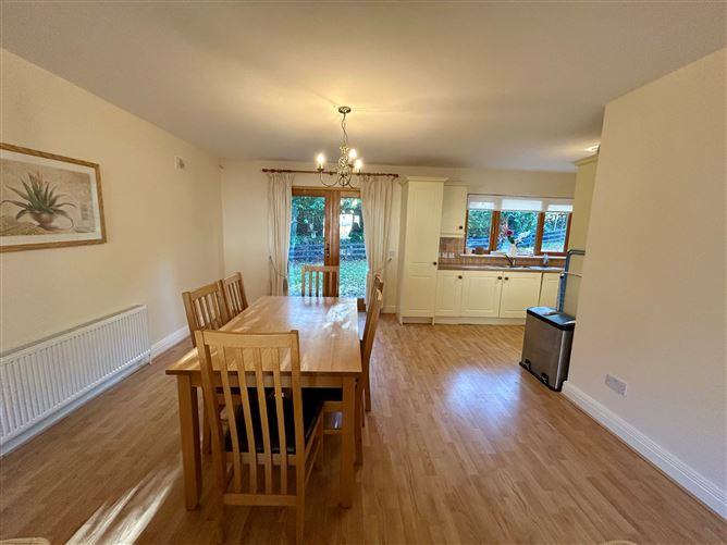 7 lord leitrim court, louth rynn estate, mohill, historical listing image 6
