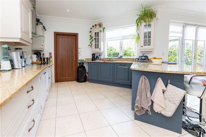 1 Cois Teampaill, Newcastle West, Co. Limerick, historical listing image 6