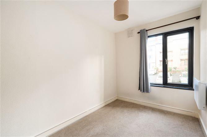 Apartment 9 Packenham, Sloperton, Monkstown, Dublin, historical listing image 5
