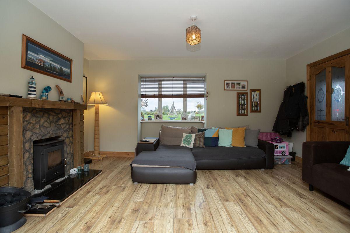 22 Inis Glora, Ballinalack, Co. Westmeath, historical listing image 5