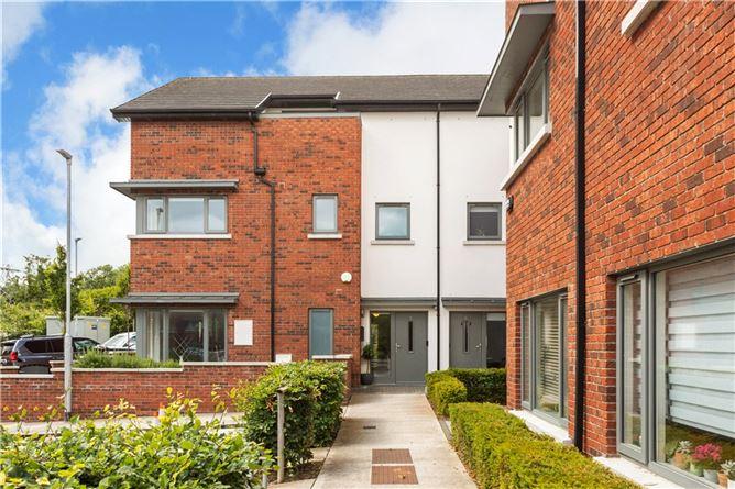 1 Willow Glen Glenamuck Road Carrickmines Dublin 18, Carrickmines, Dublin 18, D18TVX4, historical listing image 1
