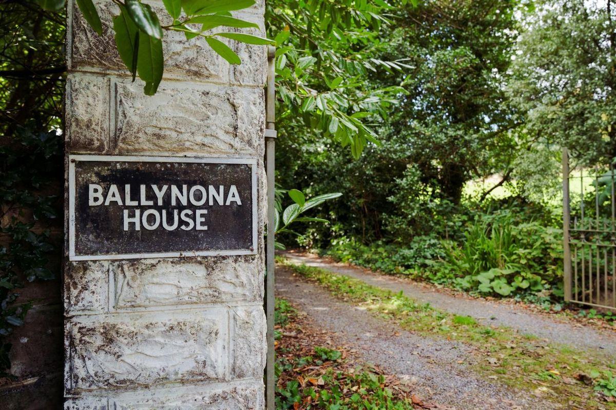 Ballynona House, Ballynona South, Midleton, Co. Cork, P25CY53, historical listing image 1