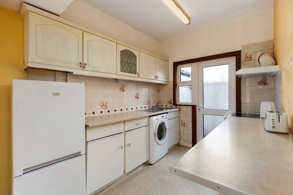 19 Bushfield Terrace, Donnybrook, Donnybrook, Dublin 4, historical listing image 4