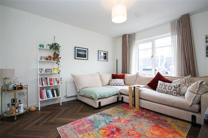 31 Parkleigh Crescent, Seven Mills, Clondalkin, Dublin 22, historical listing image 4